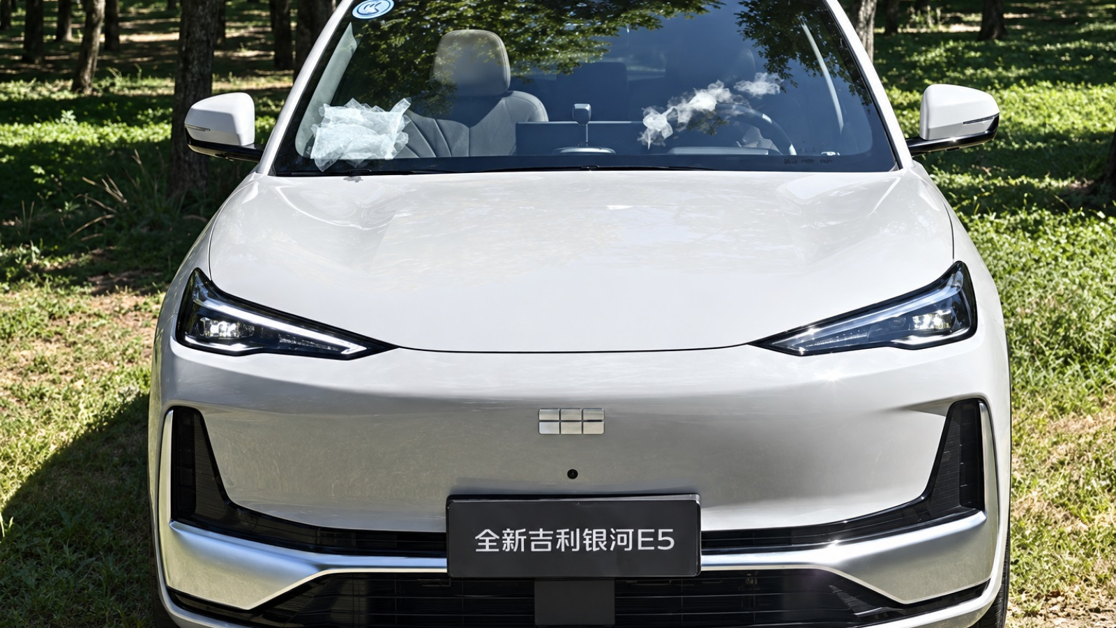Новый Geely EX5 получил задний привод, около 330 л.с. и большой передний багажник