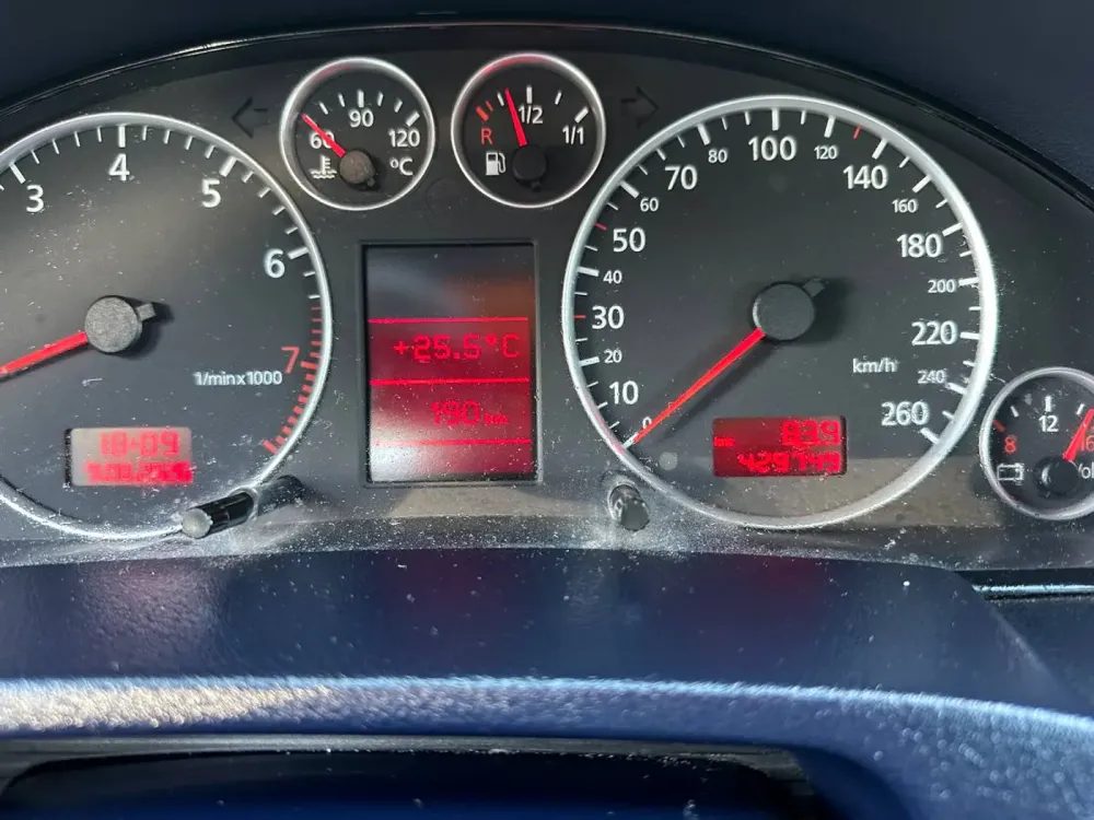 Продажа Audi A6 II (C5) Рестайлинг, 2002г., Борисов Борисов - изображение 1