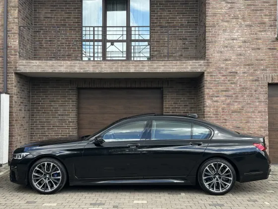 Продажа BMW 7 series VI (G11/G12) Рестайлинг, 2019г., Минск Минск