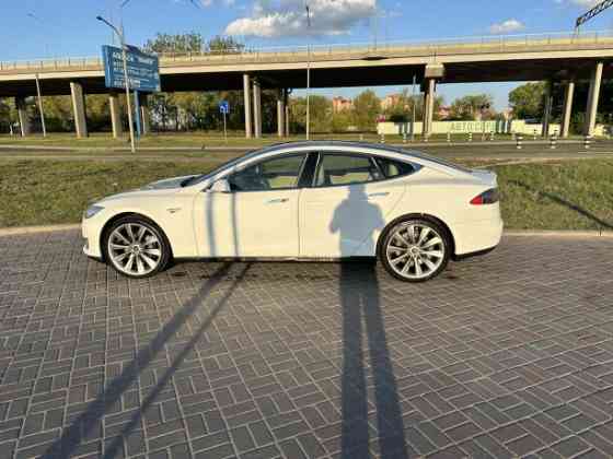 Продажа Tesla Model S I, 2014 г. в Бресте Брест