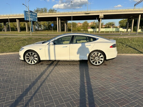 Продажа Tesla Model S I, 2014 г. в Бресте Брест - изображение 4