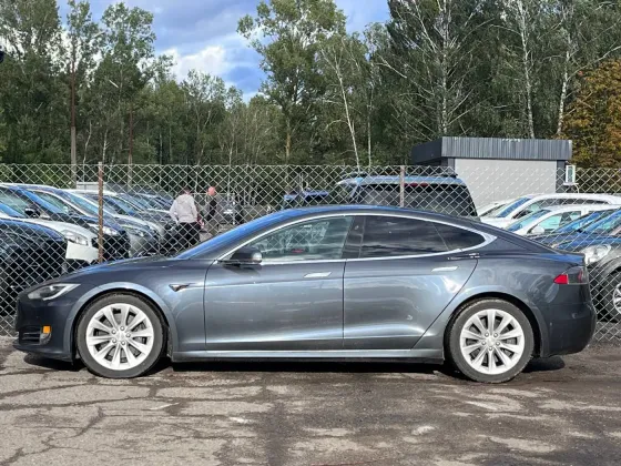 Продажа Tesla Model S I Рестайлинг, 2017г., Кобрин Кобрин