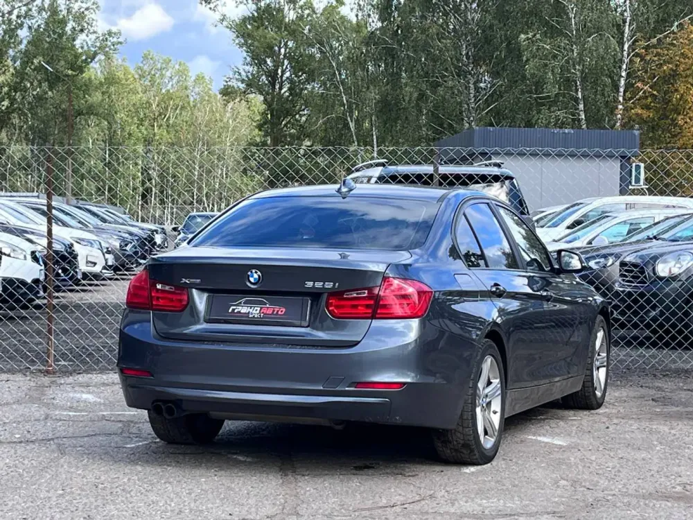 Продажа BMW 3 series VI (F3x), 2014г., Кобрин Кобрин - изображение 4