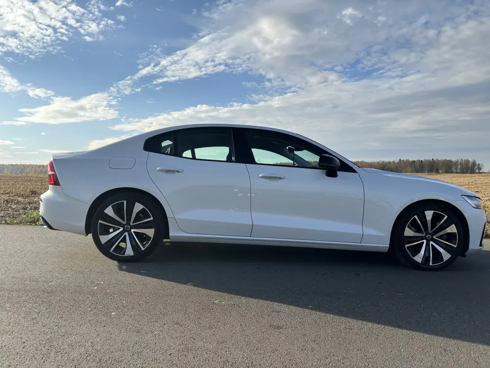 Продажа Volvo S60 III, 2021г., Минск Минск - изображение 1