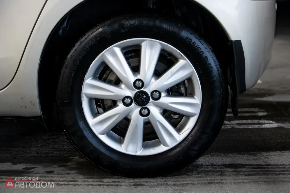 Продажа Toyota Yaris II Рестайлинг, 2011г., Минск Минск - изображение 16