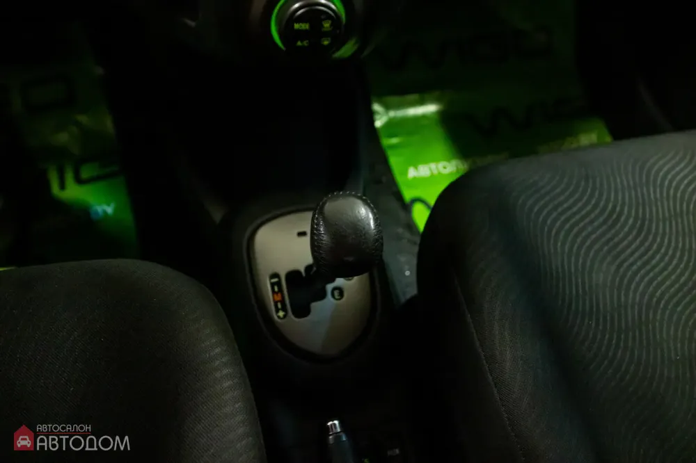 Продажа Toyota Yaris II Рестайлинг, 2011г., Минск Минск - изображение 11