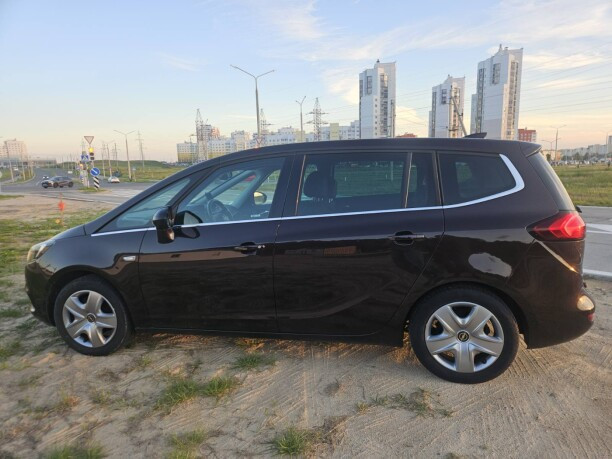 Продажа Opel Zafira C · Рестайлинг, 7 мест, 2017 г. в Гродно Гродно - изображение 4
