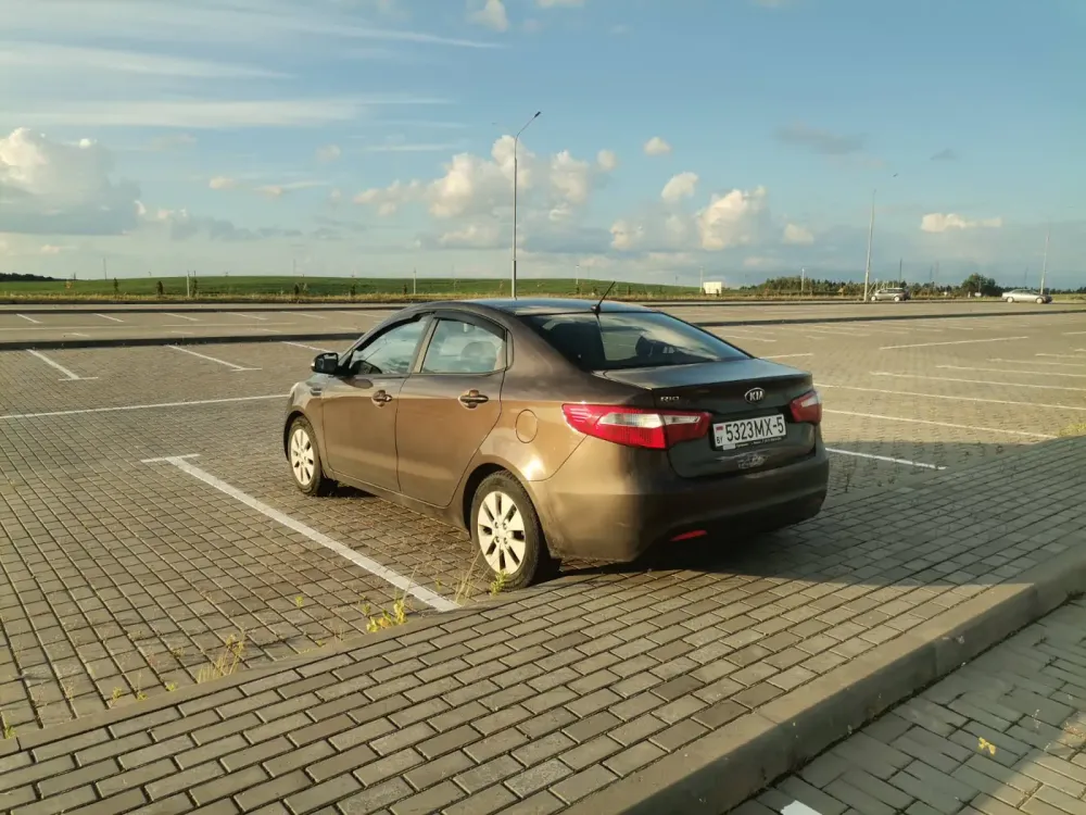 Продажа Kia Rio III Рестайлинг, 2015г., Смолевичи Смолевичи - изображение 3