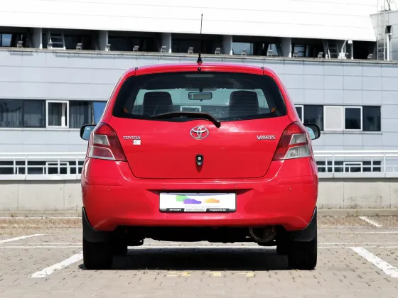 Продажа Toyota Yaris II Рестайлинг, 2010г., Минск Минск