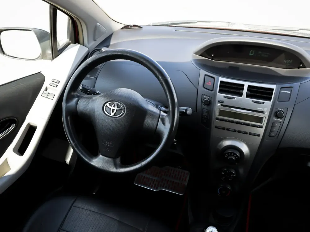 Продажа Toyota Yaris II Рестайлинг, 2010г., Минск Минск - изображение 7