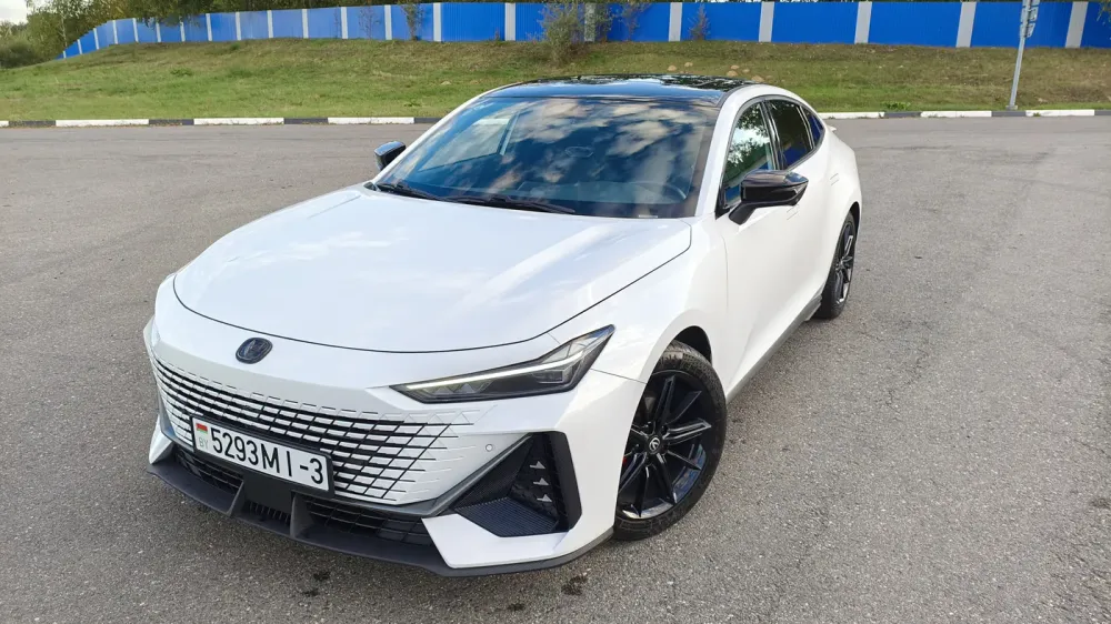 Продажа Changan UNI-V I, 2023г., Жлобин Жлобин - изображение 1
