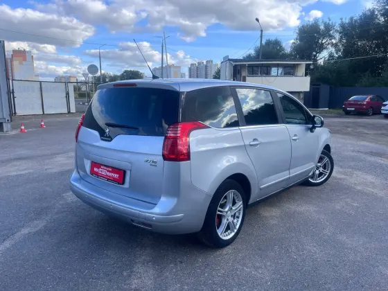 Продажа Peugeot 5008 I Рестайлинг, 2013г., Витебск Витебск