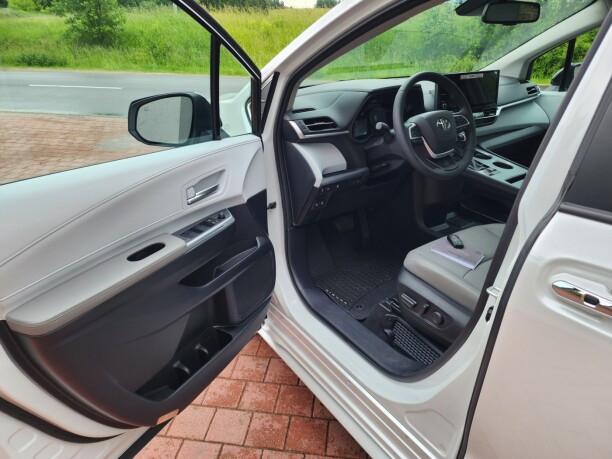 Продажа Toyota Sienna IV (XL40), 8 мест, 2025 г. в Минске Минск - изображение 8