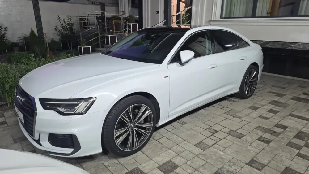  A6 V (C8)