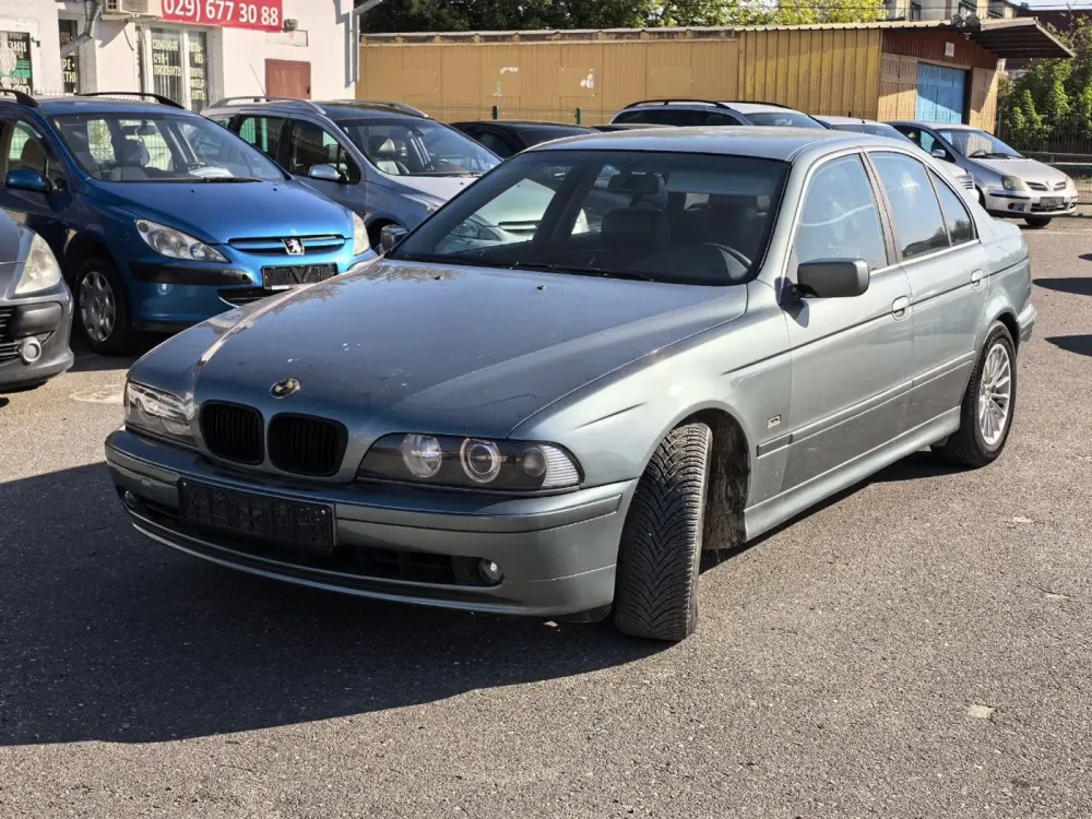 Седан BMW 5 series IV (E39) Рестайлинг (2001)