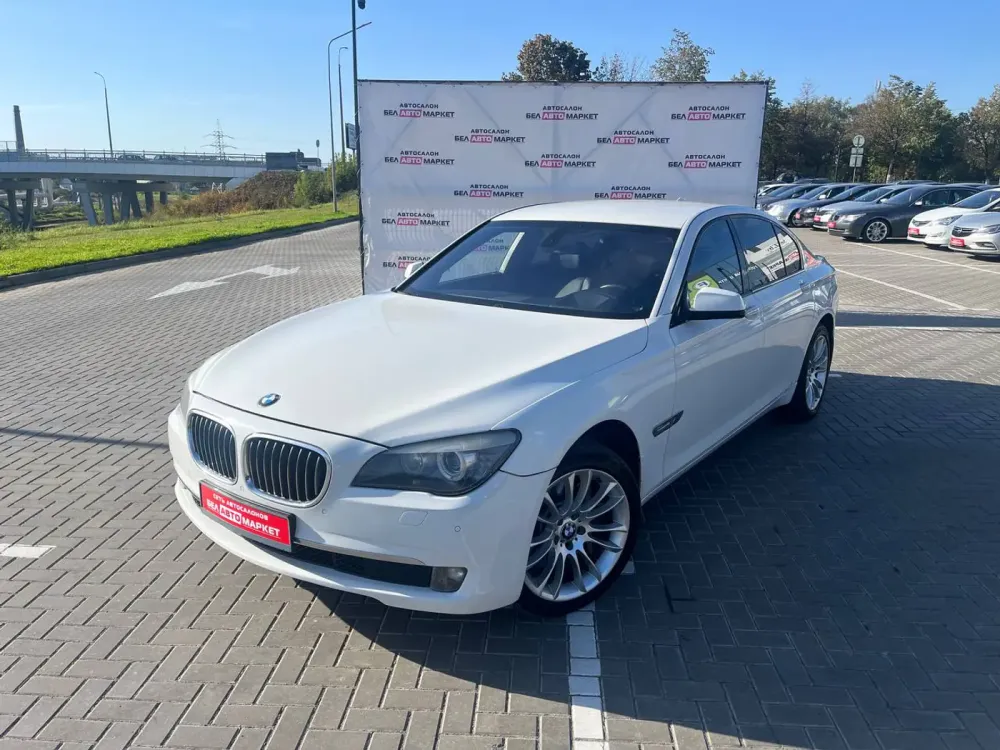 Седан BMW 7 series V (F01/F02/F04) (2010)
