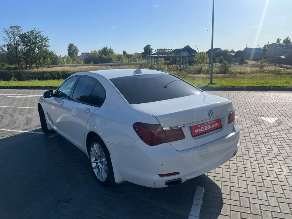  7 series V (F01/F02/F04)
