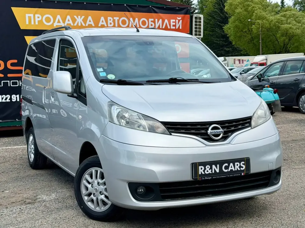 Минивэн Nissan NV200 I (2011)