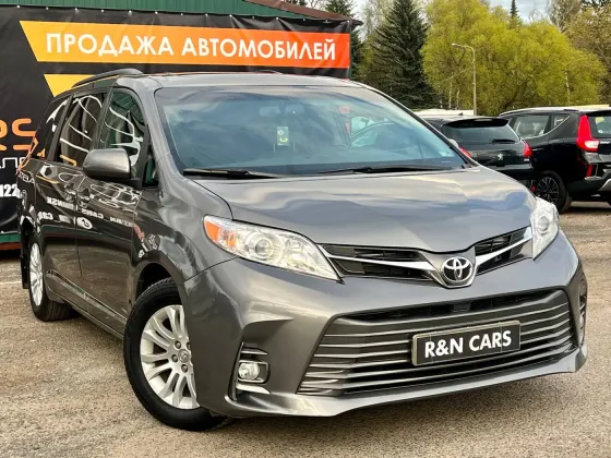 Продажа Toyota Sienna III Рестайлинг 2, 2017г., Минск Минск