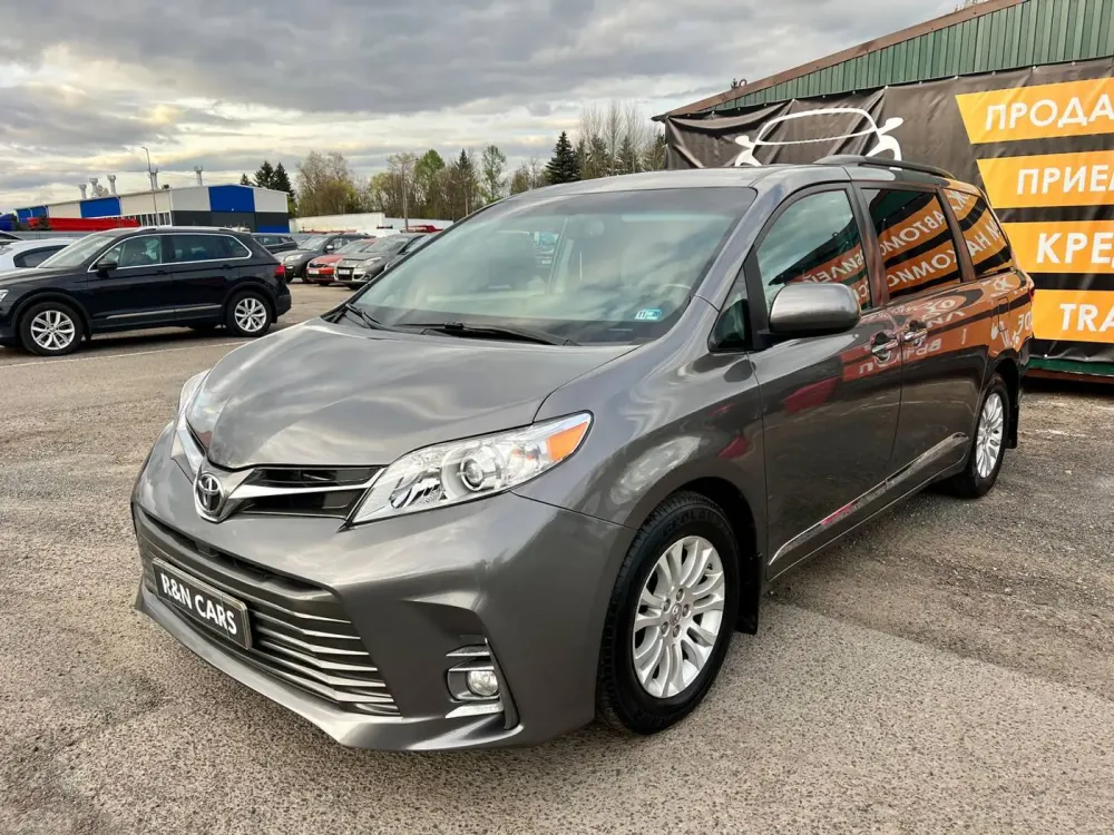 Продажа Toyota Sienna III Рестайлинг 2, 2017г., Минск Минск - изображение 13