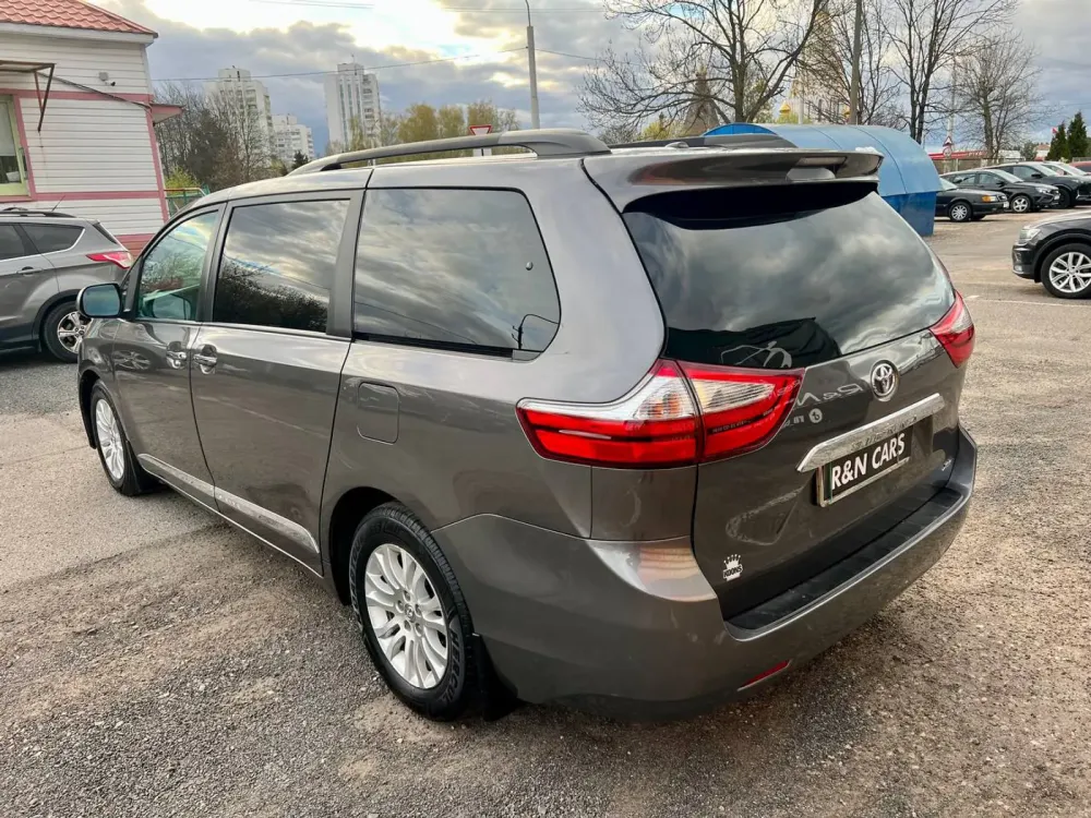 Продажа Toyota Sienna III Рестайлинг 2, 2017г., Минск Минск - изображение 15