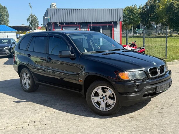 Внедорожник BMW X5 E53 (2002)