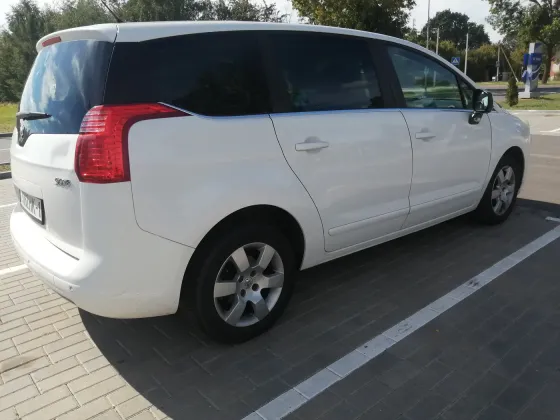 Продажа Peugeot 5008 I, 2013г., Брест Брест