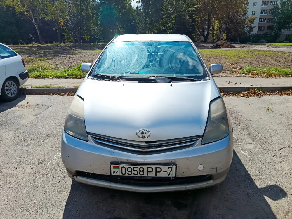 Хэтчбек Toyota Prius II Рестайлинг (XW20) (2009)