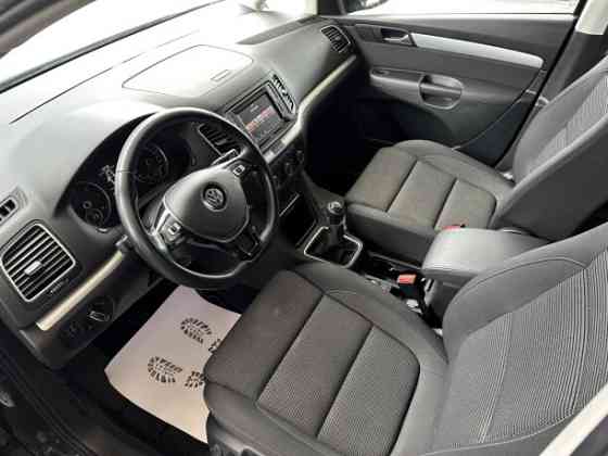 Продажа Volkswagen Sharan II · Рестайлинг, 2016 г. в Минске Минск