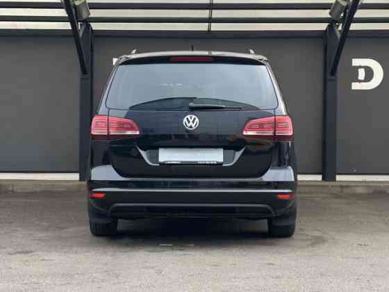 Продажа Volkswagen Sharan II · Рестайлинг, 2016 г. в Минске Минск