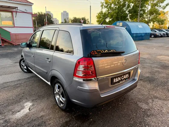 Продажа Opel Zafira B Рестайлинг, 2011г., Минск Минск
