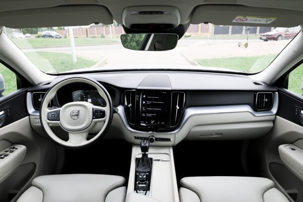 Продажа Volvo XC60 II, 2019 г. в Минске Минск - изображение 6