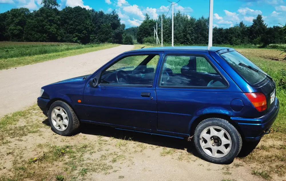 Продажа Ford Fiesta Mk3, 1995г., Минск Минск - изображение 1