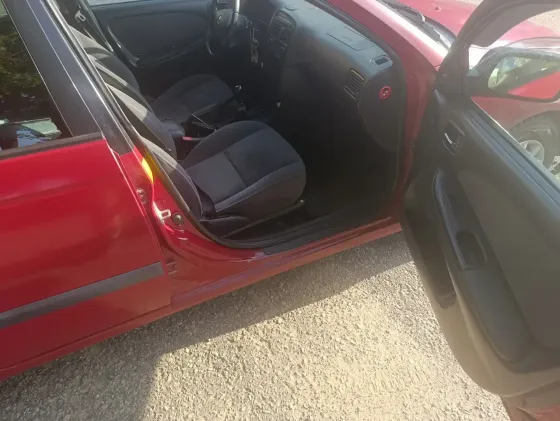 Продажа Toyota Avensis I Рестайлинг, 2001г., Поставы Поставы