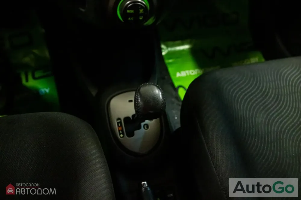 Продажа Toyota Yaris II (XP90) Рестайлинг, 2011 г., Минск Минск - изображение 11