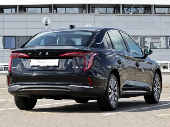 Продажа Hongqi E-QM5 (I), 2025 г., Минск Минск