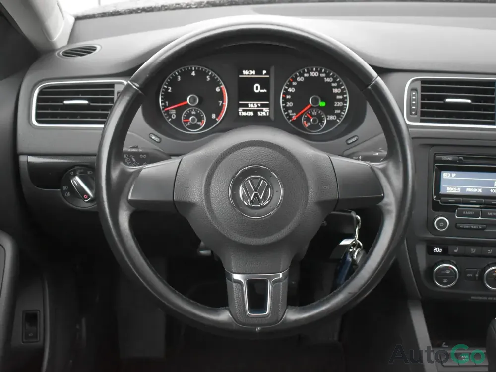 Продажа Volkswagen Jetta VI Рестайлинг, 2014г., Минск Минск - изображение 10