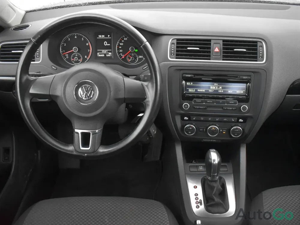 Продажа Volkswagen Jetta VI Рестайлинг, 2014г., Минск Минск - изображение 9