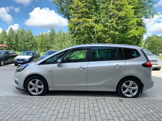 Продажа Opel Zafira C Рестайлинг, 2018 г., Могилев Могилев