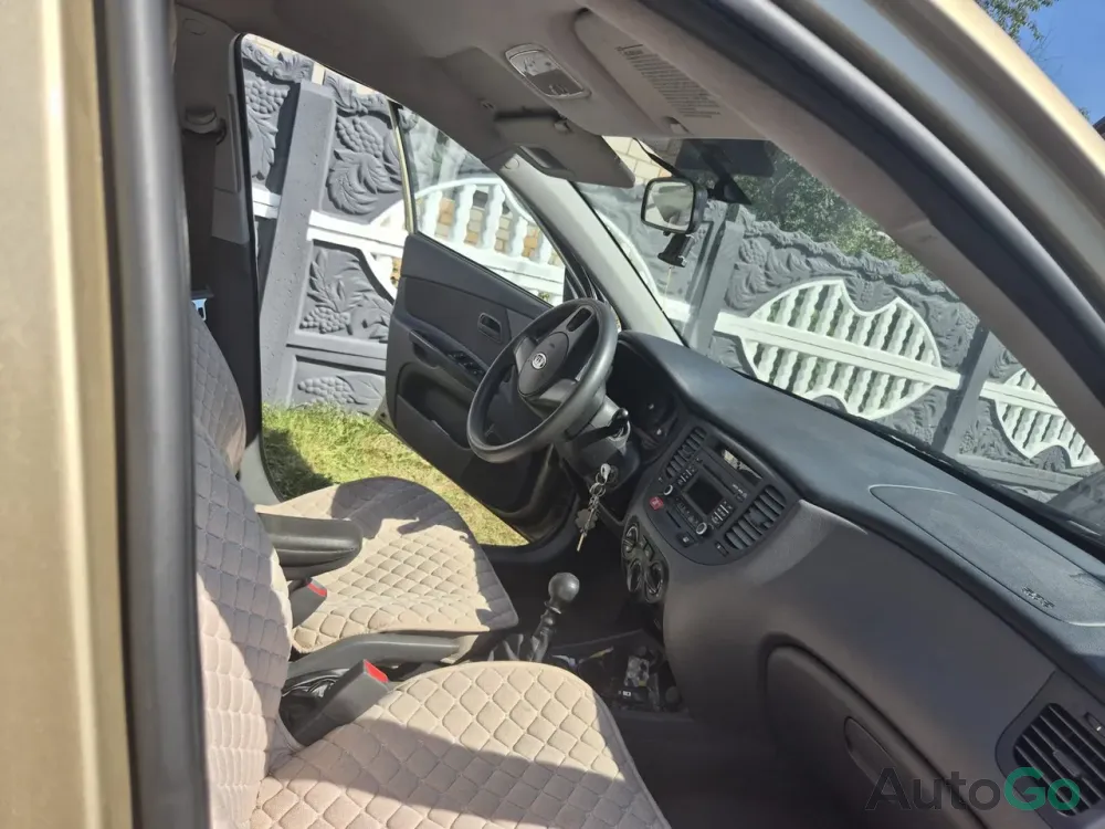 Продажа Kia Rio (JB) Рестайлинг, 2010 г., Слуцк Слуцк - изображение 6