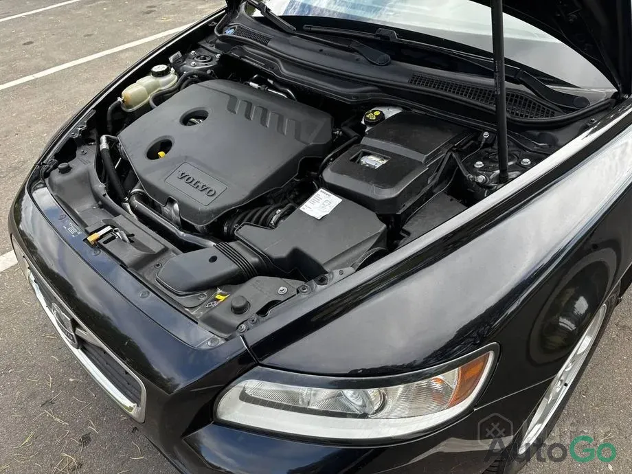 Продажа Volvo V50 I Рестайлинг, 2012 г., Могилев Могилев - изображение 1