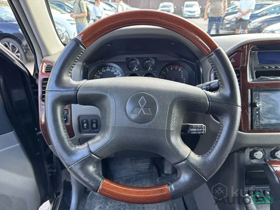 Продажа Mitsubishi Pajero III Рестайлинг, 2005 г., Кобрин Кобрин - изображение 12