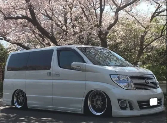 Продажа Nissan Elgrand (Е51) Рестайлинг, 2006 г., Бобруйск Бобруйск
