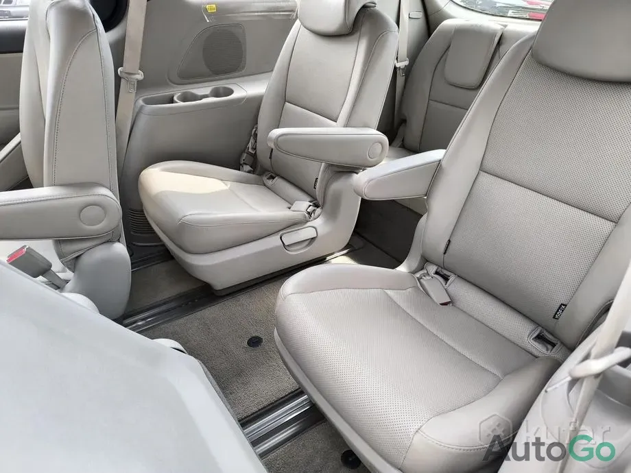 Продажа Kia Carnival III, 2017 г., Минск Минск - изображение 8