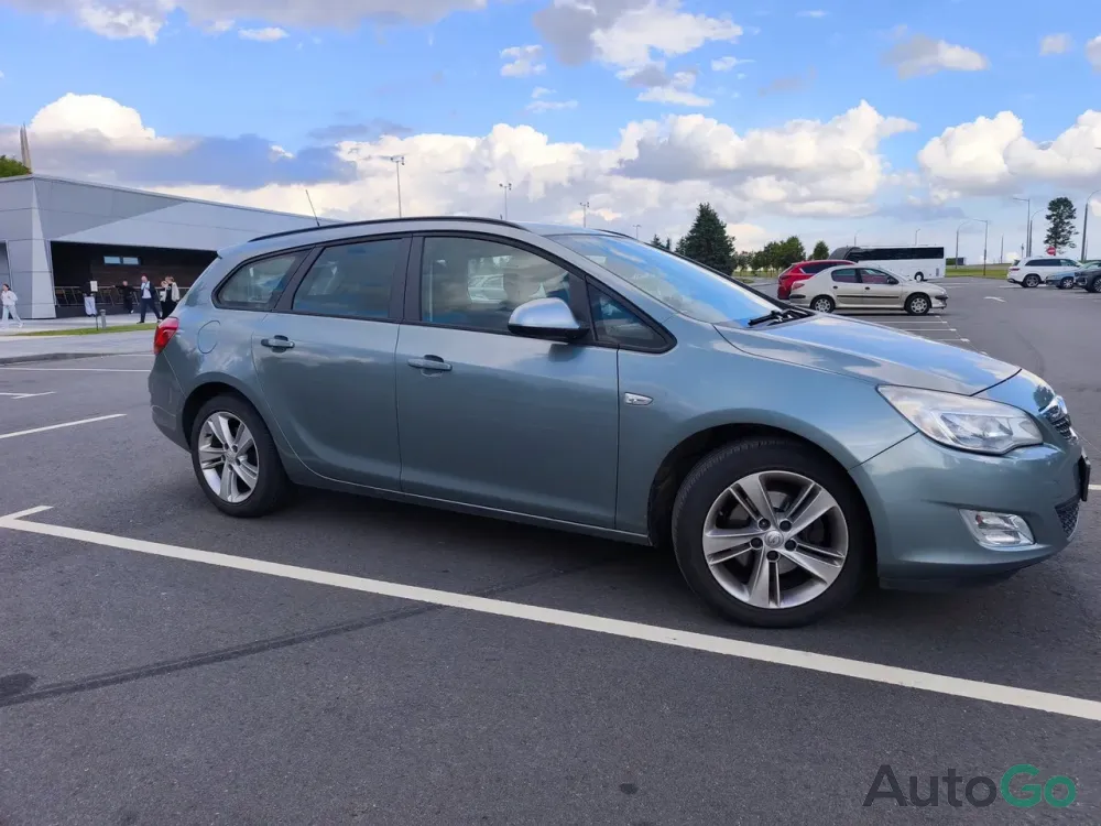  Astra J