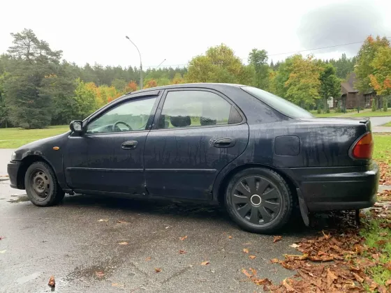 Продажа Mazda 323 S (BA) Рестайлинг, 1997 г., Минск Минск