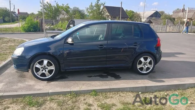 Хэтчбек Volkswagen Golf V (2008)