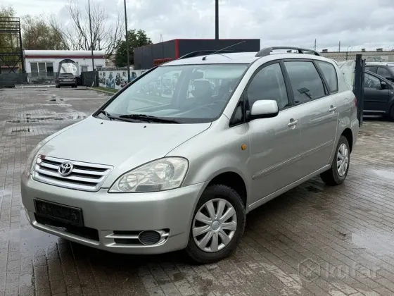 Продажа Toyota Avensis Verso I, 2002 г., Солигорск Солигорск