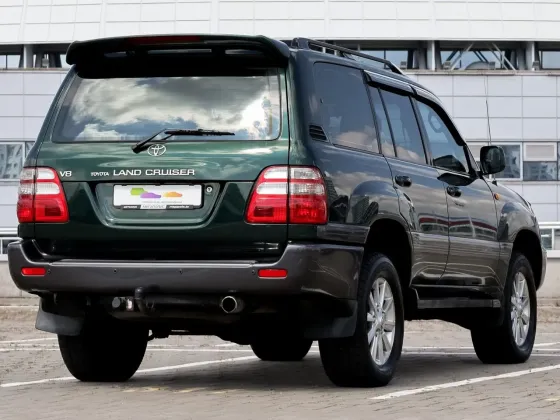 Продажа Toyota Land Cruiser J100 Рестайлинг, 2003 г., Минск Минск