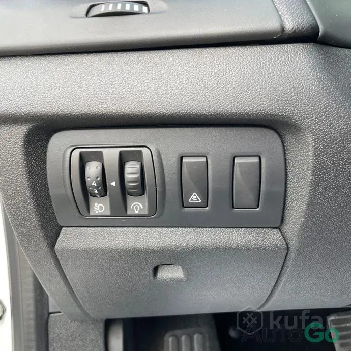 Продажа Renault Fluence Z.E. I, 2011 г., Гродно Гродно - изображение 12
